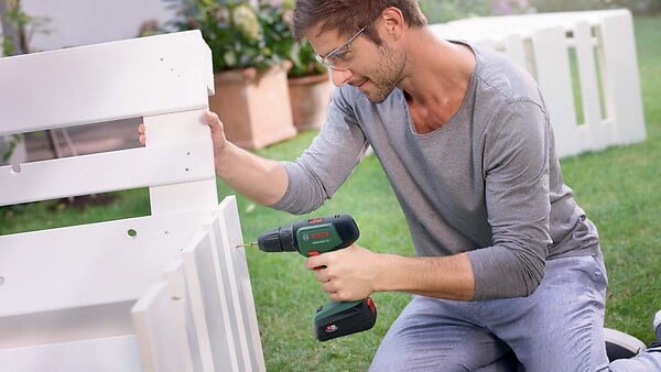 BOSCH - Perceuse visseuse sans-fil Universal Drill avec batterie - 18V - large