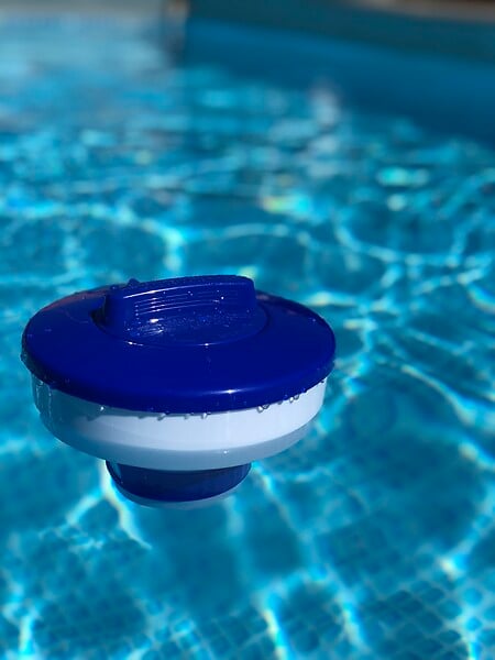 BYAQUALUX - Diffuseur flottant de galets pour piscine - 200-250g - large
