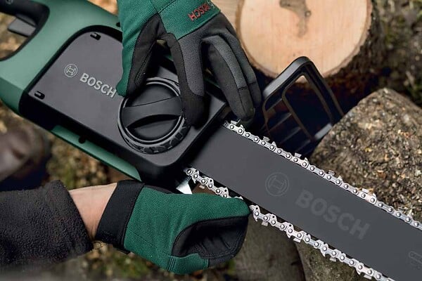 BOSCH - Tronçonneuse électrique UniversalChain 35 - 1800W - large