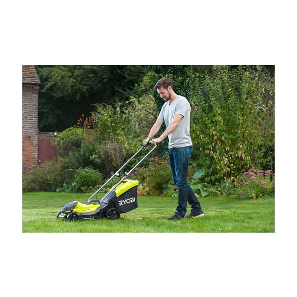 RYOBI - Pack RYOBI Tondeuse poussée 18V One+ OLM1833B - 1 Batterie 2.5Ah - 1 Chargeur rapide RC18120-125 - large