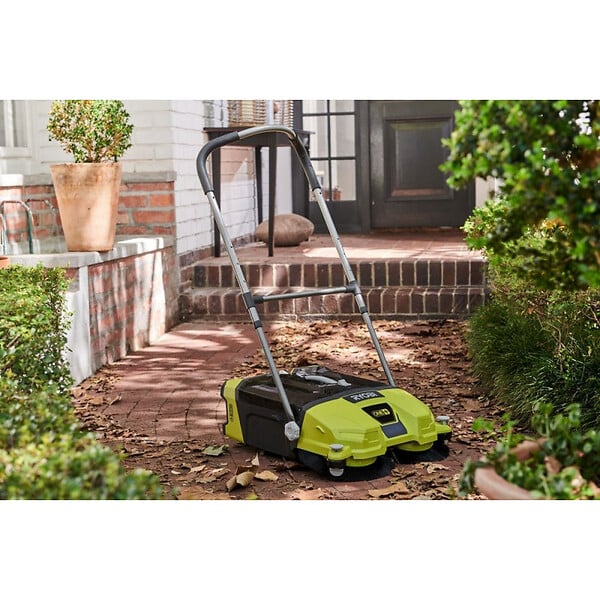 RYOBI - Pack RYOBI Balayeuse motorisée 18V One+ R18SW3-0G - 1 Batterie 2.5Ah - 1 Chargeur rapide RC18120-125 - large