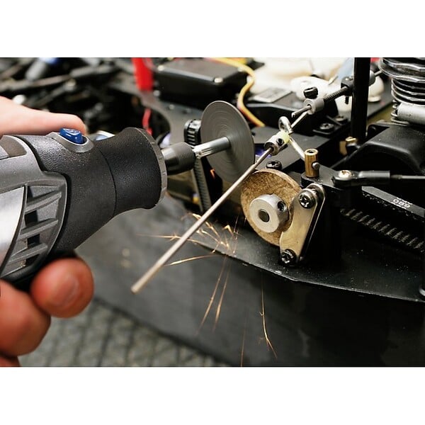 DREMEL - Dremel 688 Jeu de 69 pièces découpes multiples - large