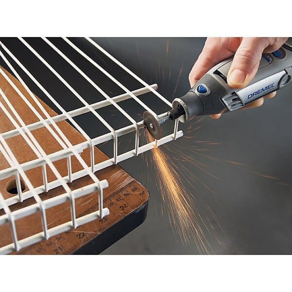 DREMEL - Dremel 688 Jeu de 69 pièces découpes multiples - large