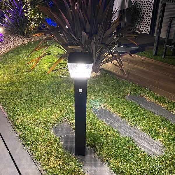 LUMIHOME - Borne solaire LIBERTY 40 LEDs noir 59 cm - large