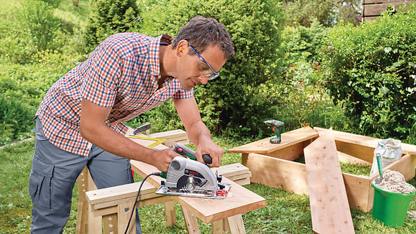 BOSCH - Scie circulaire sur bois PKS 40 - 850 W - large