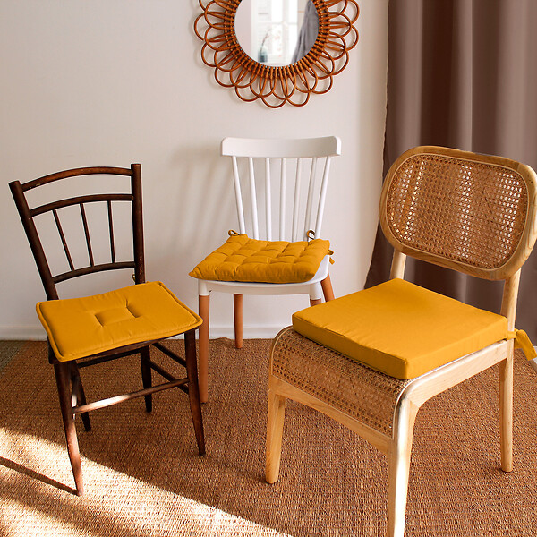 C MA DECO - Galette de chaise avec  nouettes 40x40x2cm moutarde - large