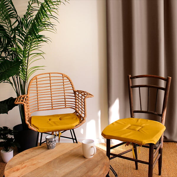 C MA DECO - Galette de chaise avec rabats et nouettes 40x40x2cm moutarde - large