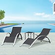 OUTSUNNY - Lot de 2 bains de soleil design contemporain table basse plateau verre trempé métal époxy textilène gris foncé - vignette