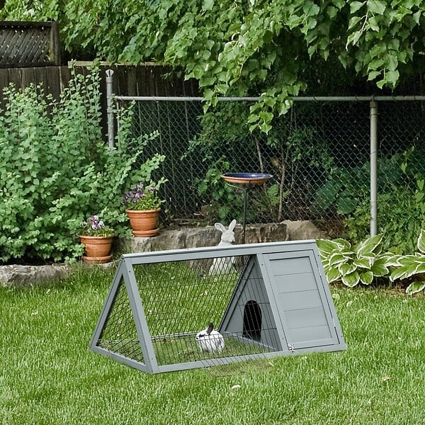 PAWHUT - Clapier triangulaire de sol enclos extérieur niche double porte dim. 116L x 62l x 52,5H cm métal bois sapin gris - large