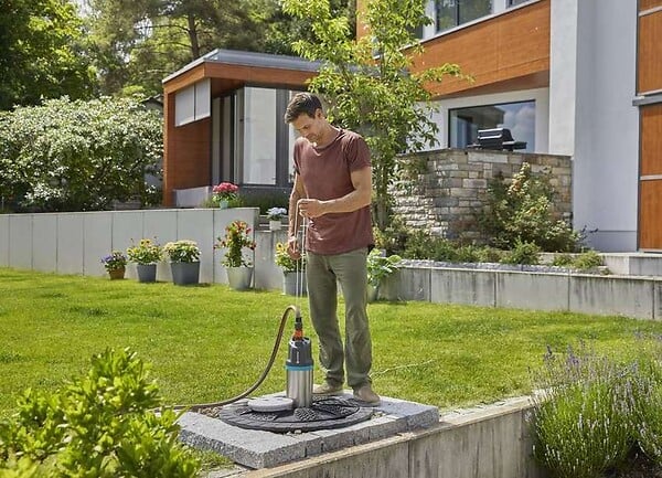 GARDENA - Pompe Immergée 5900/4 Inox Automatique - large