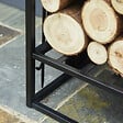 HOMCOM - Serviteur de cheminée - porte bûches - range bûches multi accessoires étagère 75L x 30l x 60H cm acier noir - vignette