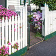 OUTSUNNY - Portillon grillagé dim. 97L x 150H cm - gâche réversible, serrure encastrée, 3 clés - acier vert - vignette