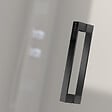 KASSANDRA - Paroi de douche 2 verres fixes + 2 portes coulissantes GLASÉ profil noir mat 140 cm - vignette
