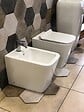 LANERI - Couple De Sanitaires Au Ras Du Mur Et À Poser Ligne Carré - vignette