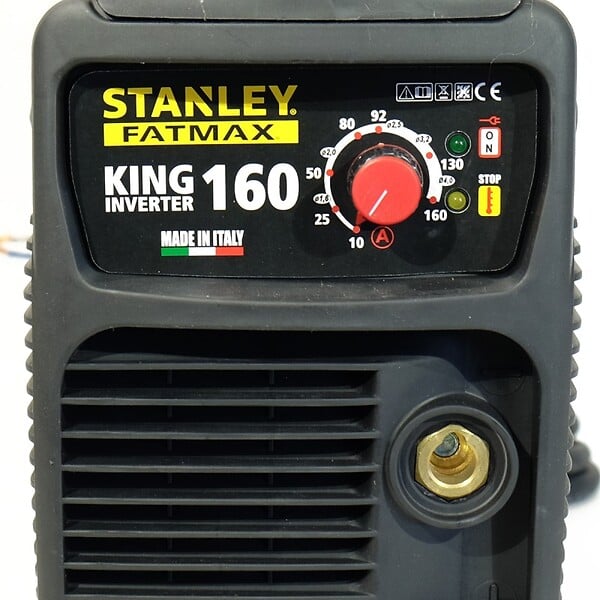 STANLEY - Poste à souder 160 Ampères MMA Soudage Cycle 100% en continu + Cagoule Automatique 9/13 STANLEY FATMAX - large