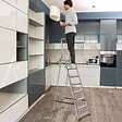 HOSTRÃ–M - Escabeau 8 marches DURA pliable, marchepied léger en aluminium, hauteur plateforme 162cm, pieds antidérapants, charge 150kg, garantie 5 ans Hoström - vignette