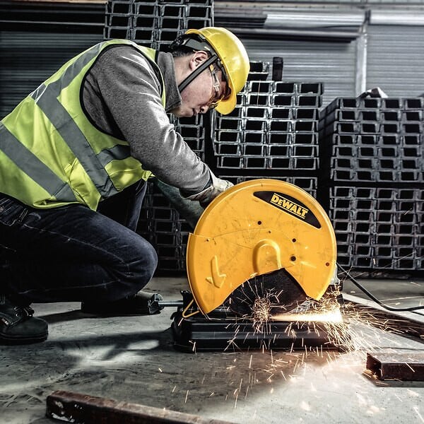 DEWALT - Tronçonneuse à disque Ø355mm 2200W DEWALT D28730-QS - large
