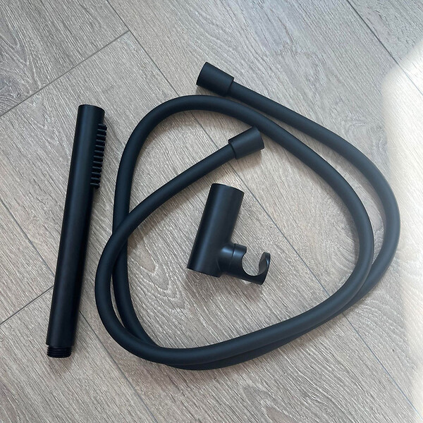 ESSEBAGNO - Luisa combiné support de douche noir 3 pièces - large