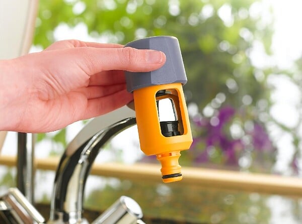 HOZELOCK - Raccord pour mélangeur pour raccorder votre robinet à  votre système d'arrosage - large