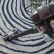 KITCHEN MOVE - Aspirateur balai sans fil SILENT Noir Aluminium 160W - vignette