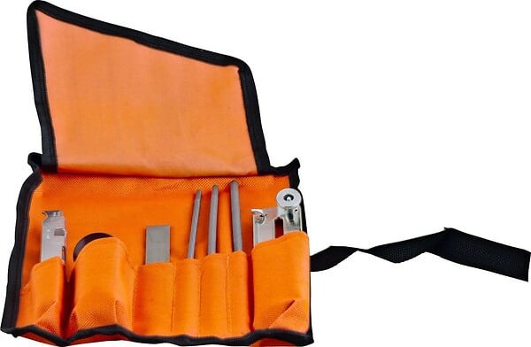 CENTRALE BRICO - Kit d'affûtage en trousse enroulable pour lames de tronçonneuse - large