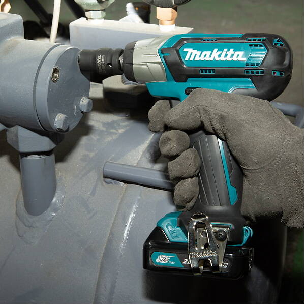MAKITA - Boulonneuse à chocs sans fil - 10,8 V Li-Ion 2 Ah 145 Nm - 1,1 à 1,2 kg - large