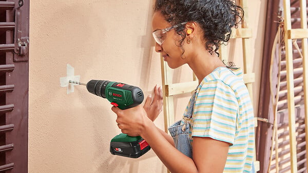 BOSCH - EasyImpact 18V-40 2x2,0 Ah + 34 pcs Xline - large