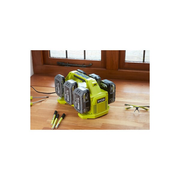 RYOBI - Chargeur de batterie RYOBI - RC18640 - 18V One+ Lithium-ion - 6 ports - large