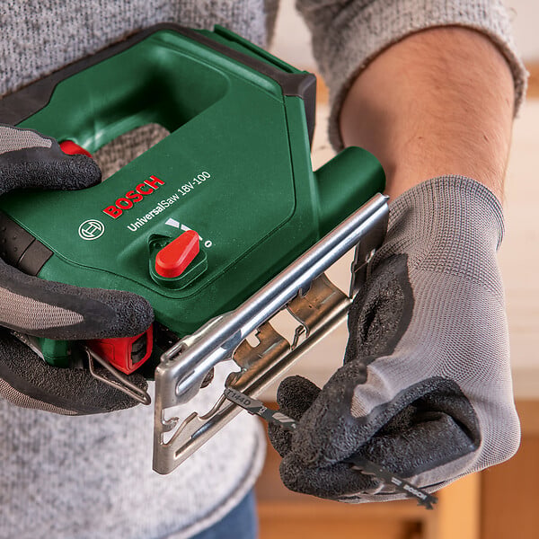 BOSCH - Scie sauteuse sans-fil Bosch UniversalSaw 18V-100 sans batterie - large