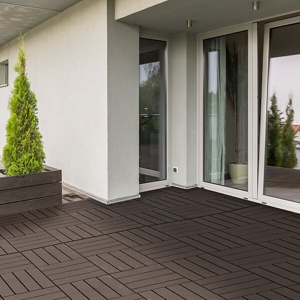 OUTSUNNY - Caillebotis - dalles terrasse - lot de  9 - emboîtables, installation très simple - petits carreaux composite plastique imitation bois chocolat - large