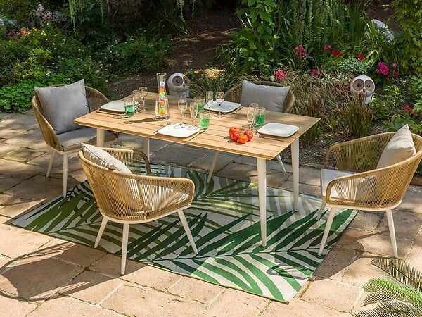 JARDILINE - Ensemble repas table de jardin rectangulaire en bois teck Maldives avec 4 fauteuils Maldive - Jardiline - large