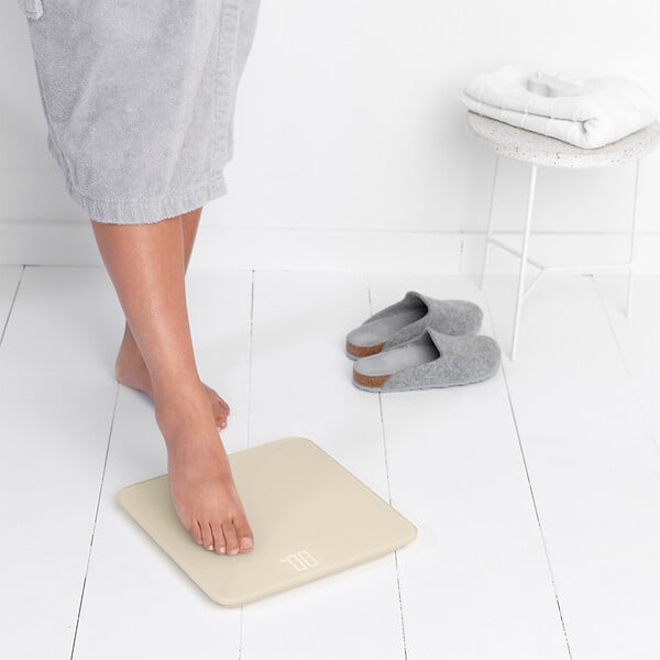 BRABANTIA - Pèse-personne numérique en verre ReNew Soft Beige 180 kg - large