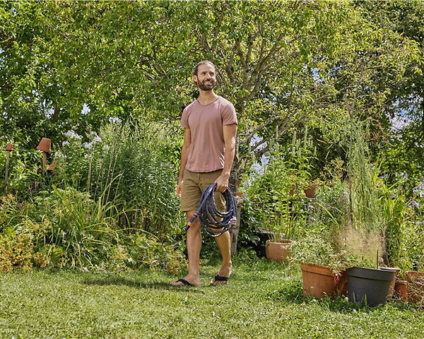 GARDENA - Kit tuyau Liano™Life 30m, Ø 13mm + pièces GARDENA System - léger et résistant - large