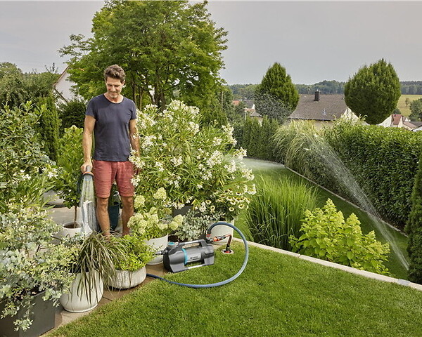 GARDENA - Pompe d'arrosage de surface 6300 SilentComfort - 1050 W, 6300 l/h, 4,9 bar - large