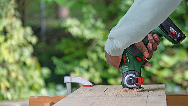 BOSCH - Scie Nanoblade sans fil UniversalCut 18V-65 - set - large