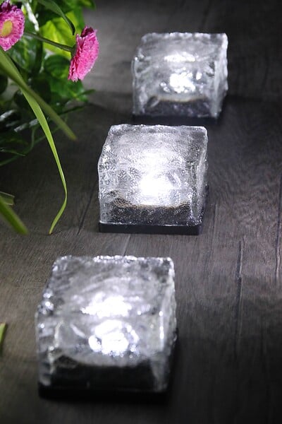 GALIX - Lampe solaire cube glacé verre - LED blanche - 7x7x5cm - large