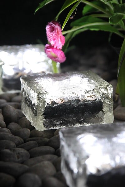 GALIX - Cube de glace solaire en verre - 10x10x5cm - large