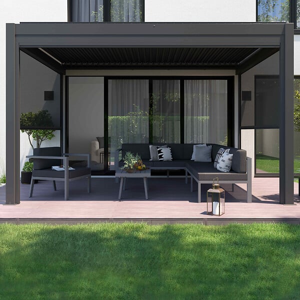 OVIALA - Pergola bioclimatique adossée et motorisée éclairée 3x4m et 3 stores - Thebes - large