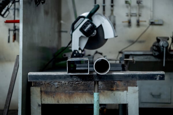 METABO - Tronçonneuse à métaux CS 22-355  - meules Ø 355, alésage 25,4 mm - 2300 W - large