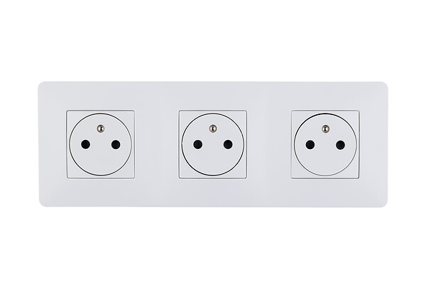 MC KENZIE - Triple prise 16A 2P+T Easy Eject Simply - Blanc - large