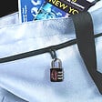 MASTER LOCK - Cadenas à combinaison programmable en métal KISS - Noir - vignette