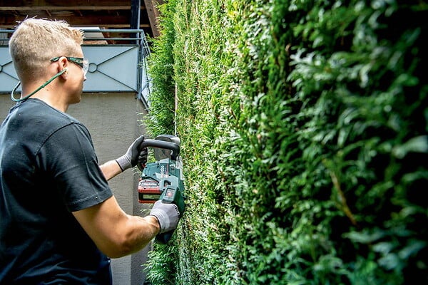 METABO - Taille-haies 18 V HS 18 LTX BL 75 (sans batterie ni chargeur) - large