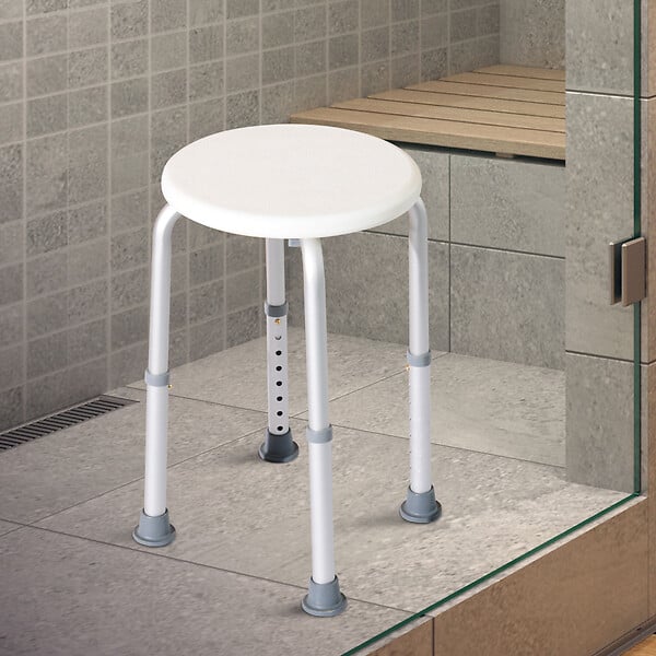 HOMCOM - Tabouret de douche réglable en hauteur siège de douche ergonomique pieds antidérapants charge max. 136 Kg alu HDPE blanc - large