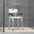 HOMCOM - Chaise de douche siège de douche ergonomique hauteur réglable pieds antidérapants dossier accoudoirs amovibles charge max. 136 Kg alu HDPE blanc - vignette
