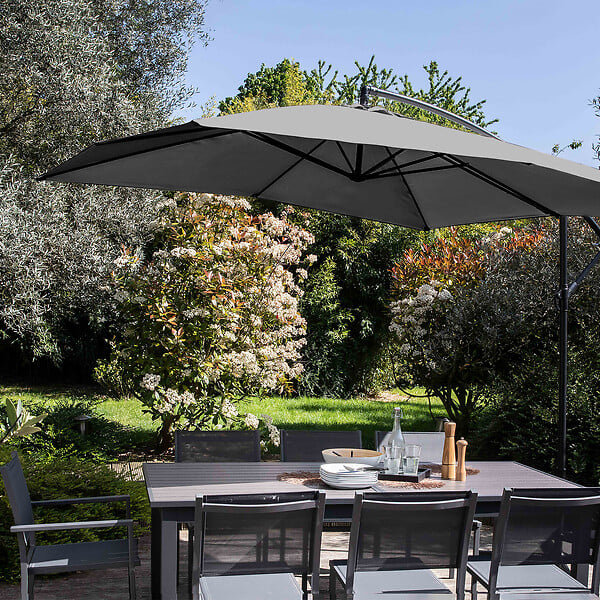 OVIALA - Parasol déporté 3x3m et 4 dalles à remplir acier gris - Genova - large