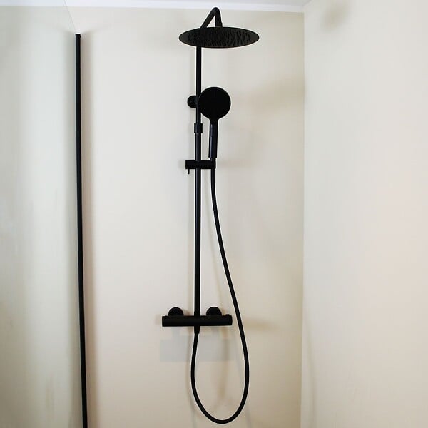 ESSEBAGNO - Luisa colonne de douche thermostatique noire - large