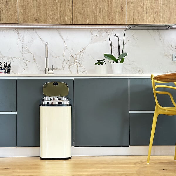 KITCHEN MOVE - Poubelle automatique inox LARGO crème 42L - large