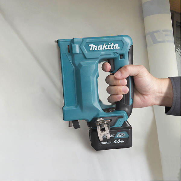 MAKITA - Agrafeuse Sans Fil - 12 V Cxt Li-ion - 7 / 10 Mm - Sans Batterie Sans Chargeur - 1,4 Kg - large