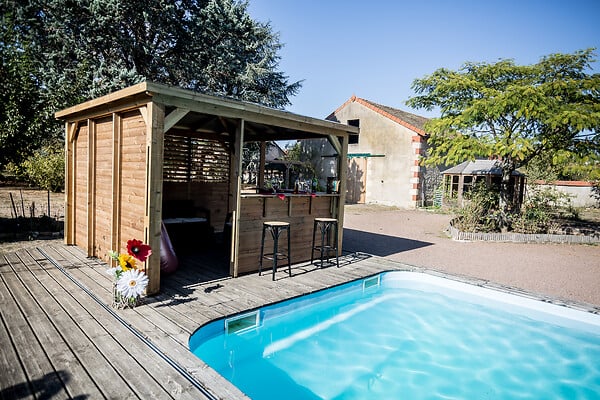 HABRITA - Abri de piscine Blueterm en bois massif – Surface : 12,32m2 - 3,79×3,79 m - large