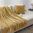 C MA DECO - Plaid aspect fausse fourrure doublé flanelle - Ocre - 15x150cm - vignette